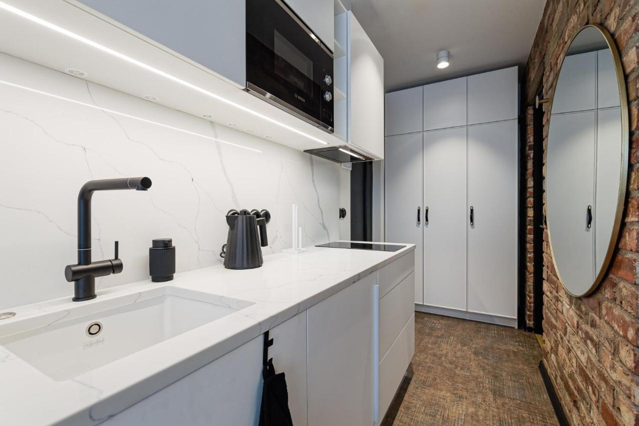 Old Town Studio Apartment Aia 5A Tallinn Ngoại thất bức ảnh